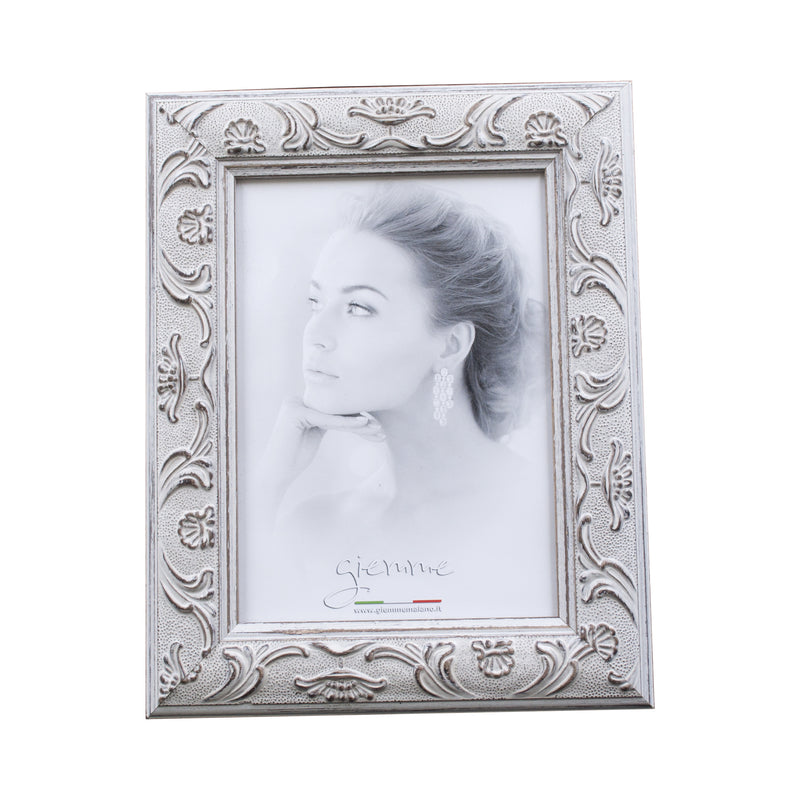 KG85A Cornice in legno bianco con rilievi  tortora
