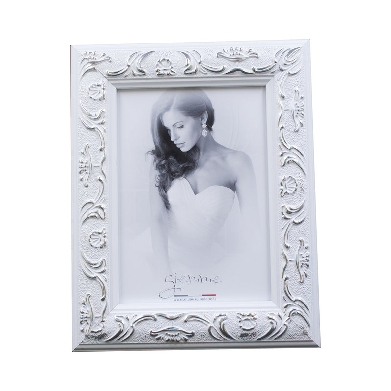 KG85B Cornice in legno bianco con rilievi argento
