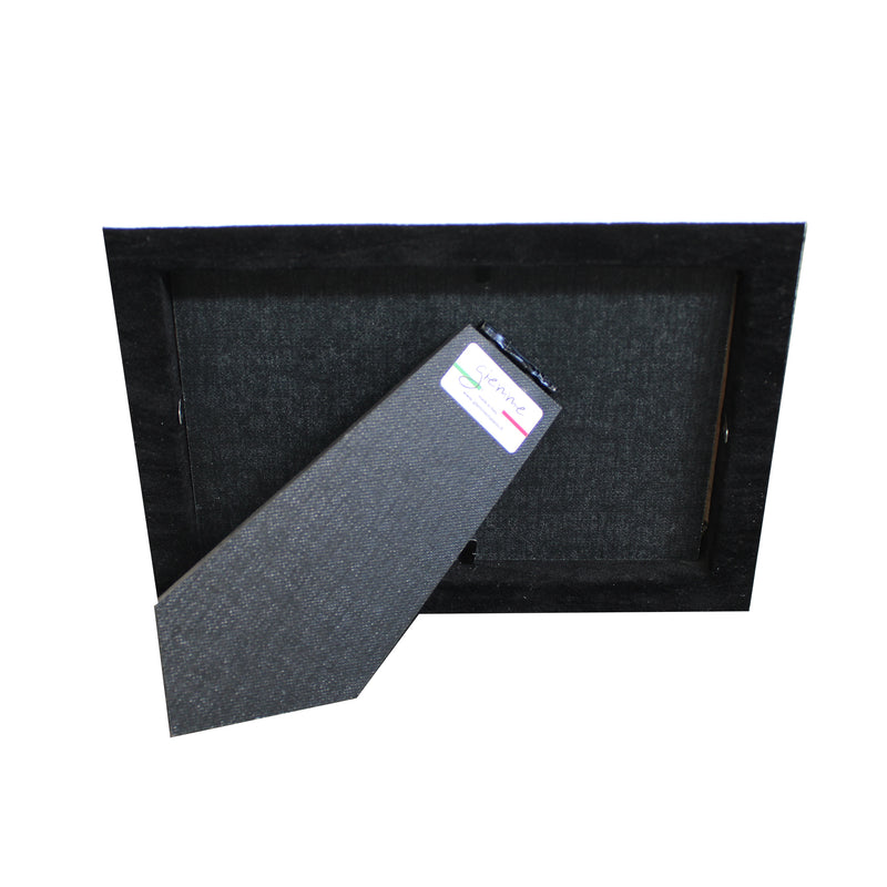 KQT222 cornice bianca con cuori rossi